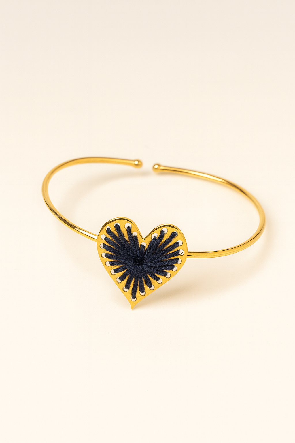 Heartfelt Grove Bangle
