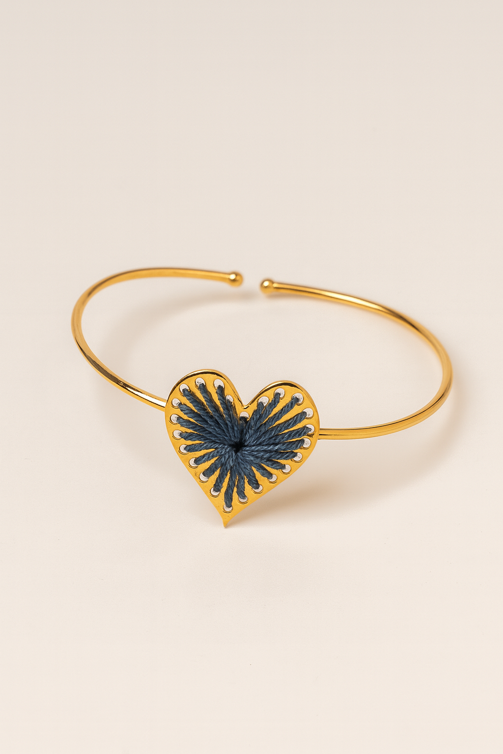 Heartfelt Grove Bangle