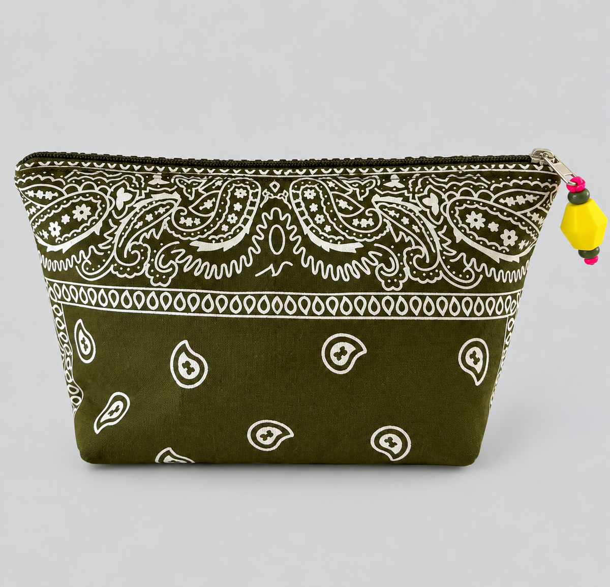 Bandana Beauty Case in Olive Green