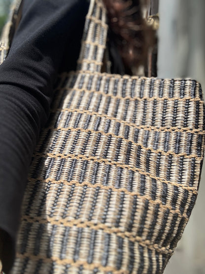 Shopper in Raffia