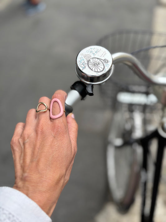 BLOTS Loop Round Shield Ring